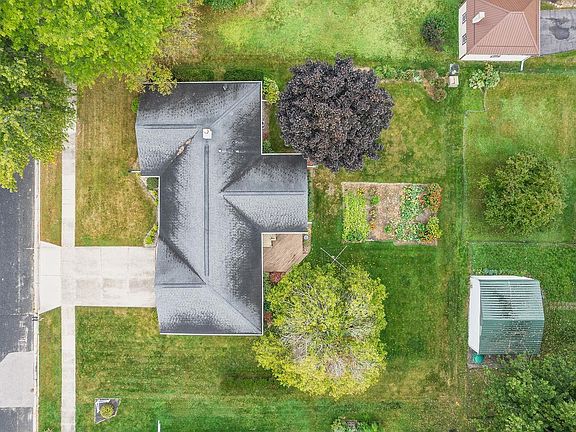 4th image of 529 Babb Ave