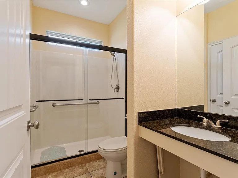 304 Port Dr — Photo 16