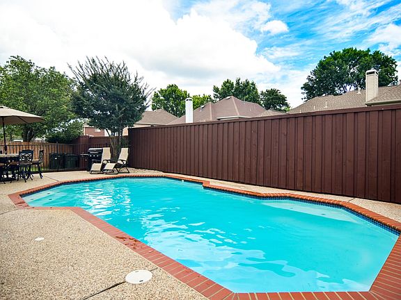2nd image of 4312 Southgate Dr