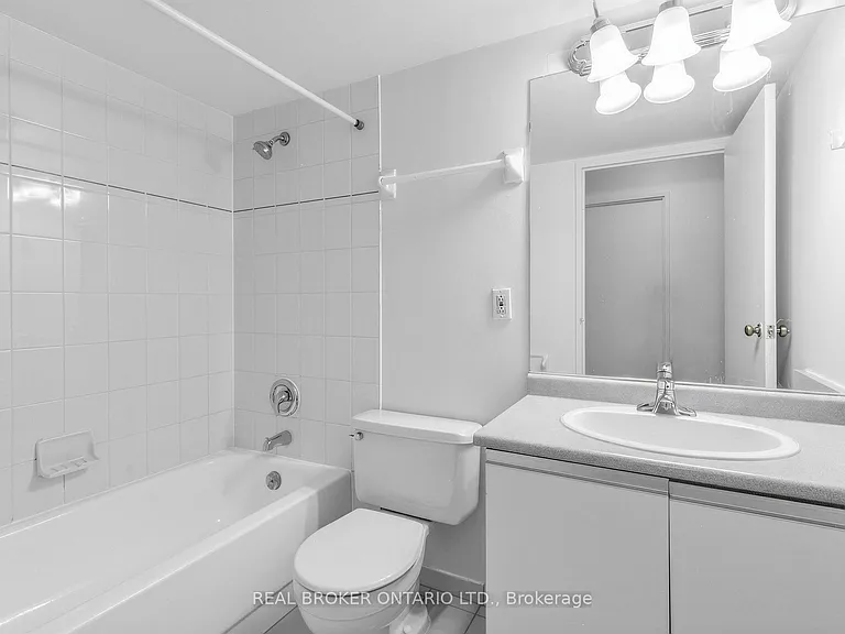 3 Rowntree Rd #2106 — Photo 11