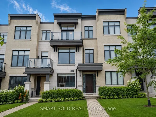 585 Marc Santi Blvd, Vaughan, ON L6A 4Z8