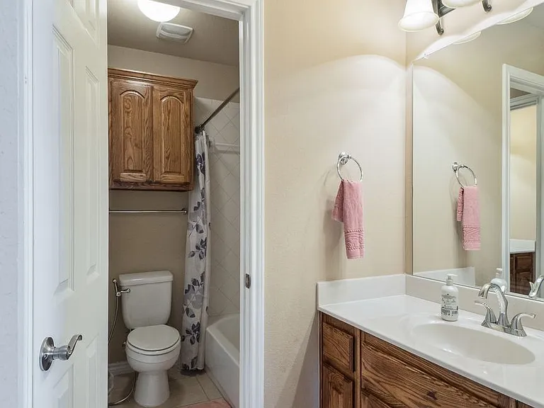 534 Windward Dr — Photo 17