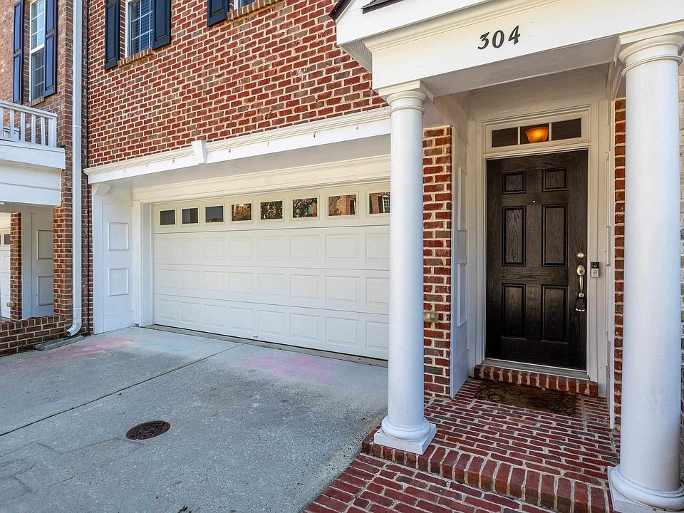 2nd image of 304 Bridgegate Dr
