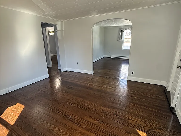 192 Rock St — Photo 9