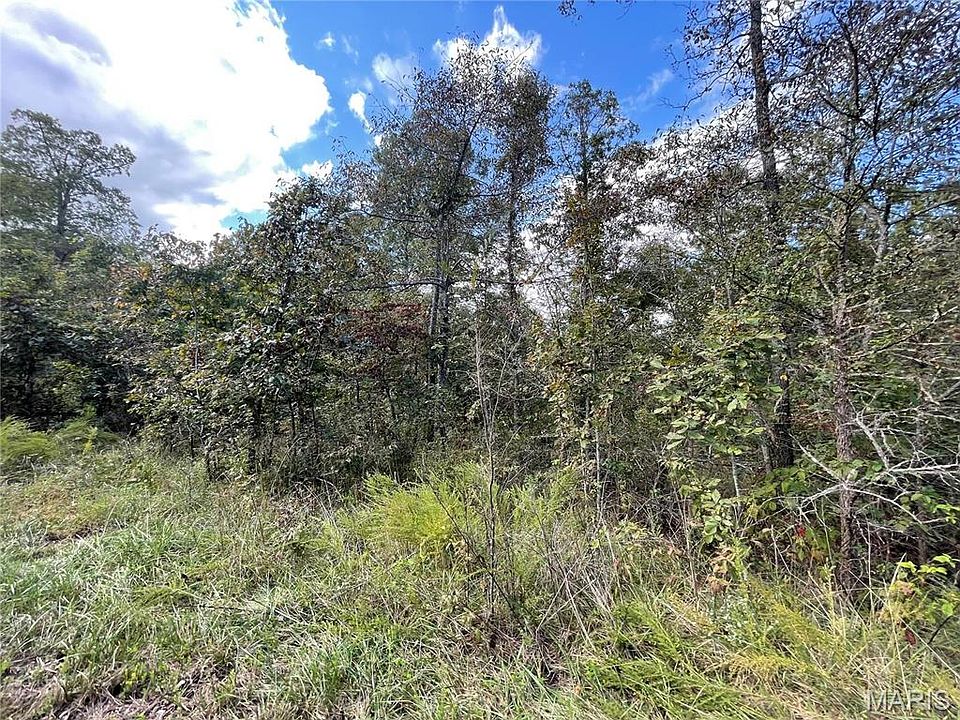 2nd image of 14 Woodland Dr