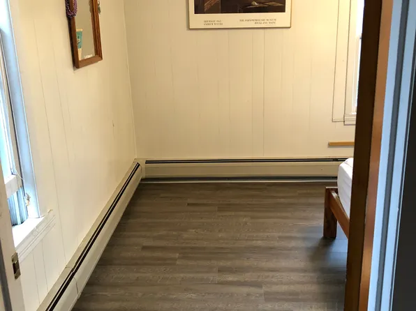 185 Malletts Bay Ave #B, Winooski, VT 05404