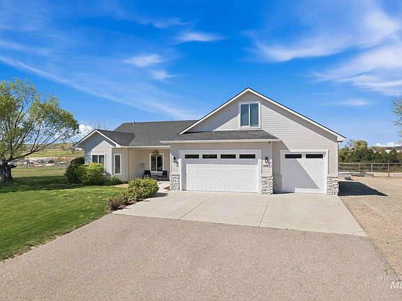 3rd image of 3941 Vista Ridge Ln