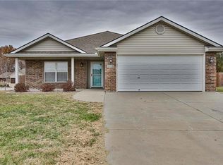 908 SW Sandy Ln, Grain Valley, MO 64029