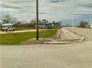 407 W Broadway Ave, Seadrift, TX 77983