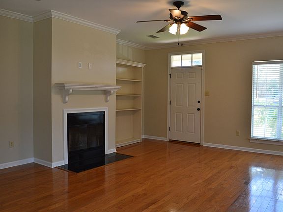 5th image of 18574 Lake Iris Ave