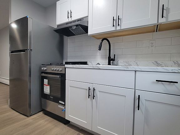 3rd image of 420 Crescent Ave #W1