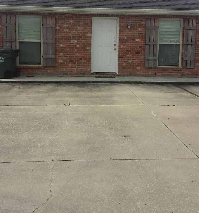 1st image of 219 Gloria St