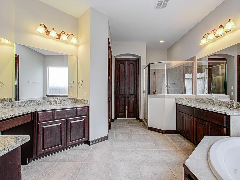 5711 Avon Landing Ln — Photo 12