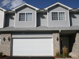 1859 Waters Edge Dr, Minooka, IL 60447