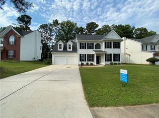 185 McIntosh Place Dr, Fayetteville, GA 30214
