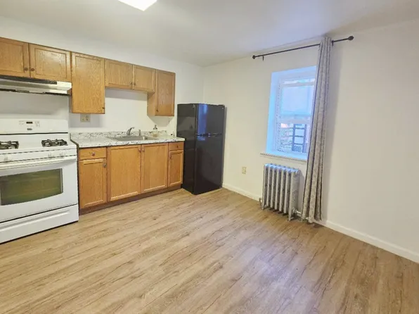 325 64th Street image 6 of 9