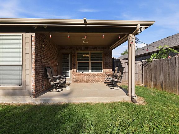 4th image of 914 Cottonwood Trl