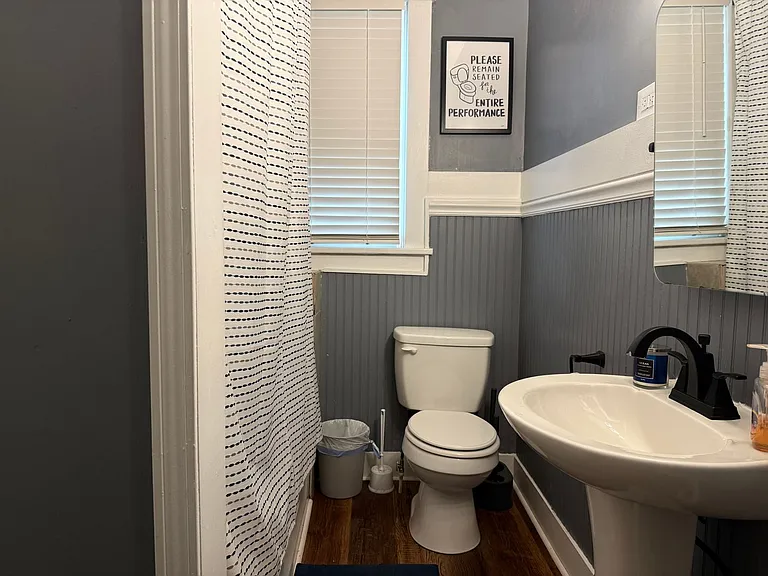 2638 Sanford Ave — Photo 5