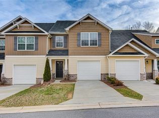 109 Crepe Myrtle Ln, Jamestown, NC 27282