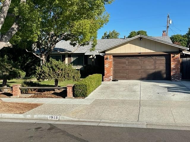 2nd image of 1958 Elden Dr