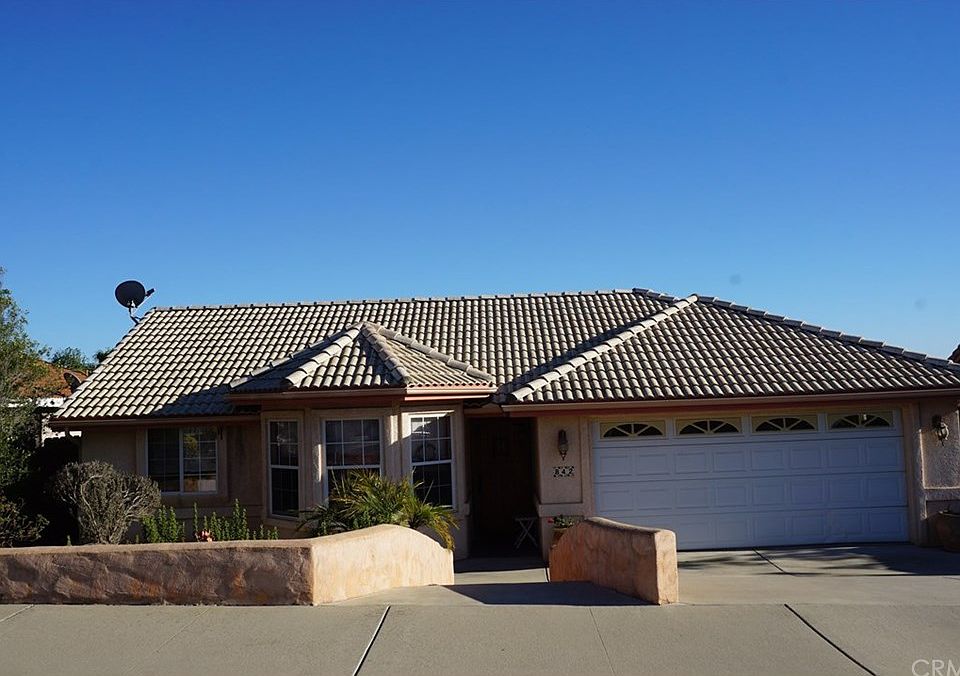 1st image of 842 Rosana Pl