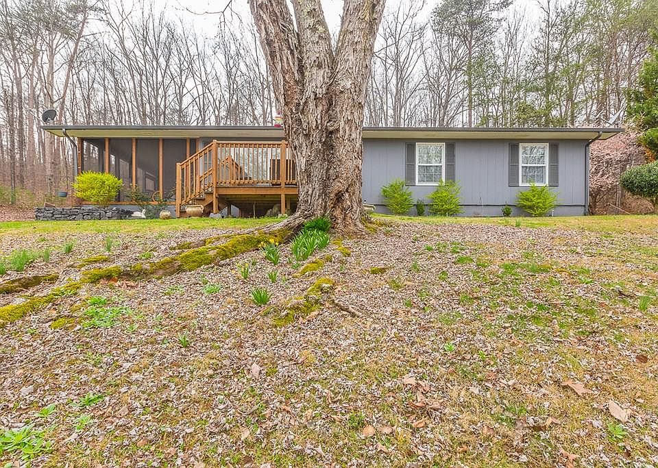 1st image of 1413 Chadwick Dr NW
