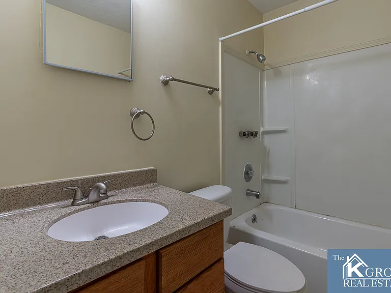390 Elm Rd #19 — Photo 7