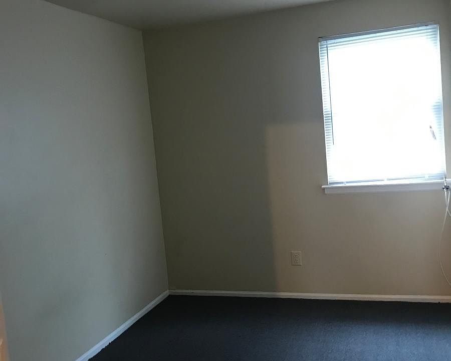 1st image of 9440 Fairgreen Ln Fl 2nd