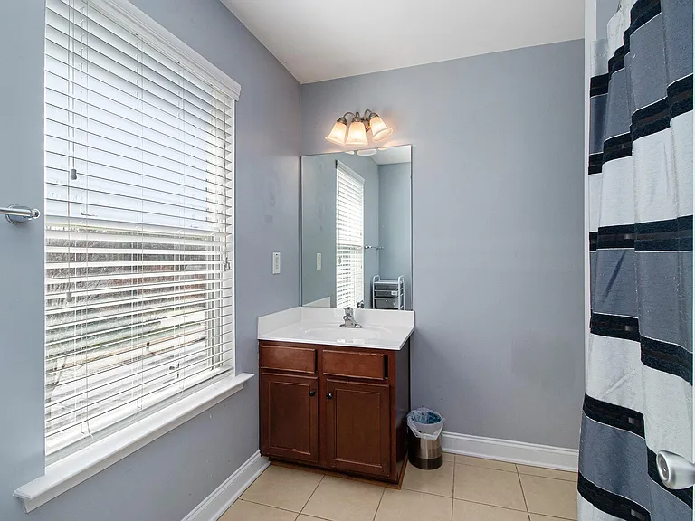 125 Stoney Creek Pkwy — Photo 35