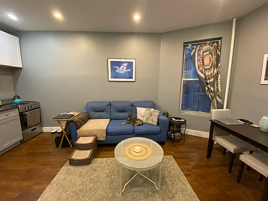 Rented by Delmark Realty LLC | media 23