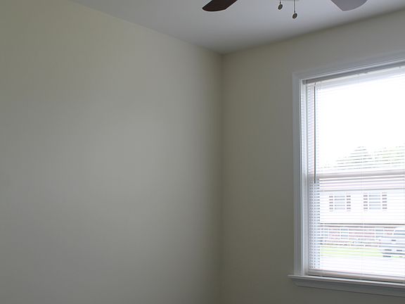 4th image of 227 Church St