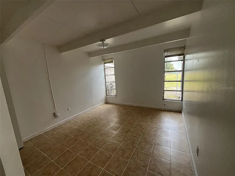 1707 Club Cir #1707 — Photo 7
