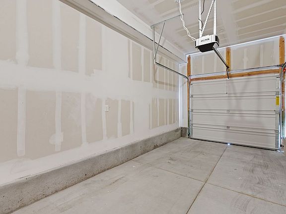 4th image of 7920 Aurora Sky St Unit 1