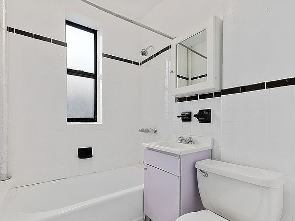 5th image of 232 Sherman Ave APT 22