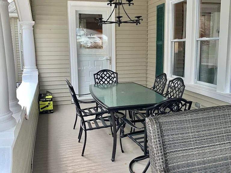 205 7th Ave — Photo 35