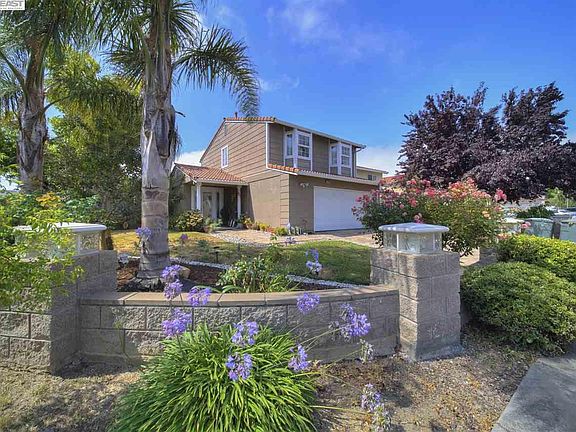 2nd image of 3550 Cattail Ct