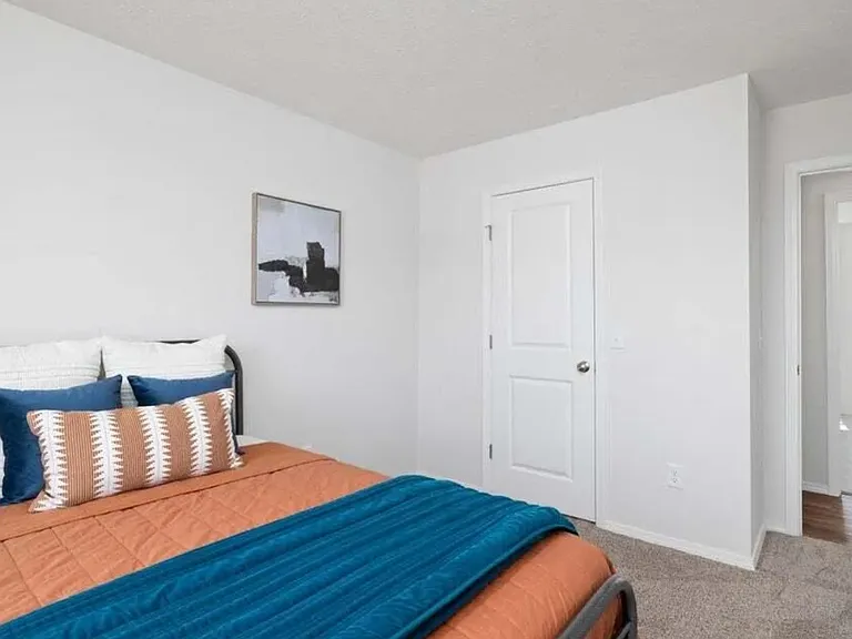 1209 Aundria Ave — Photo 4