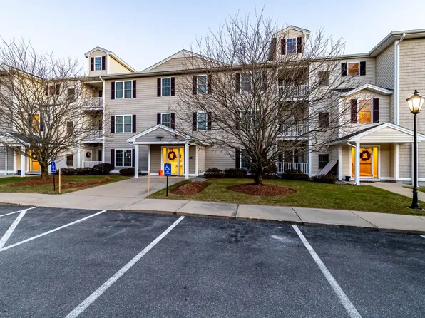 6-202 Stearns Lane, Merrimack, NH 03054