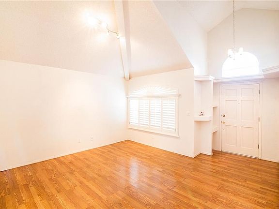 4th image of 11404 Arrow Rock Dr