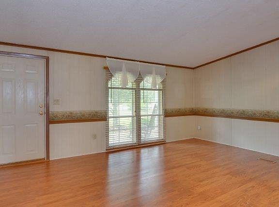 5th image of 29 Obannion Ct