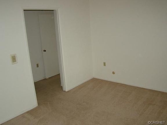 4th image of 19230 Avenue Of The Oaks Unit D