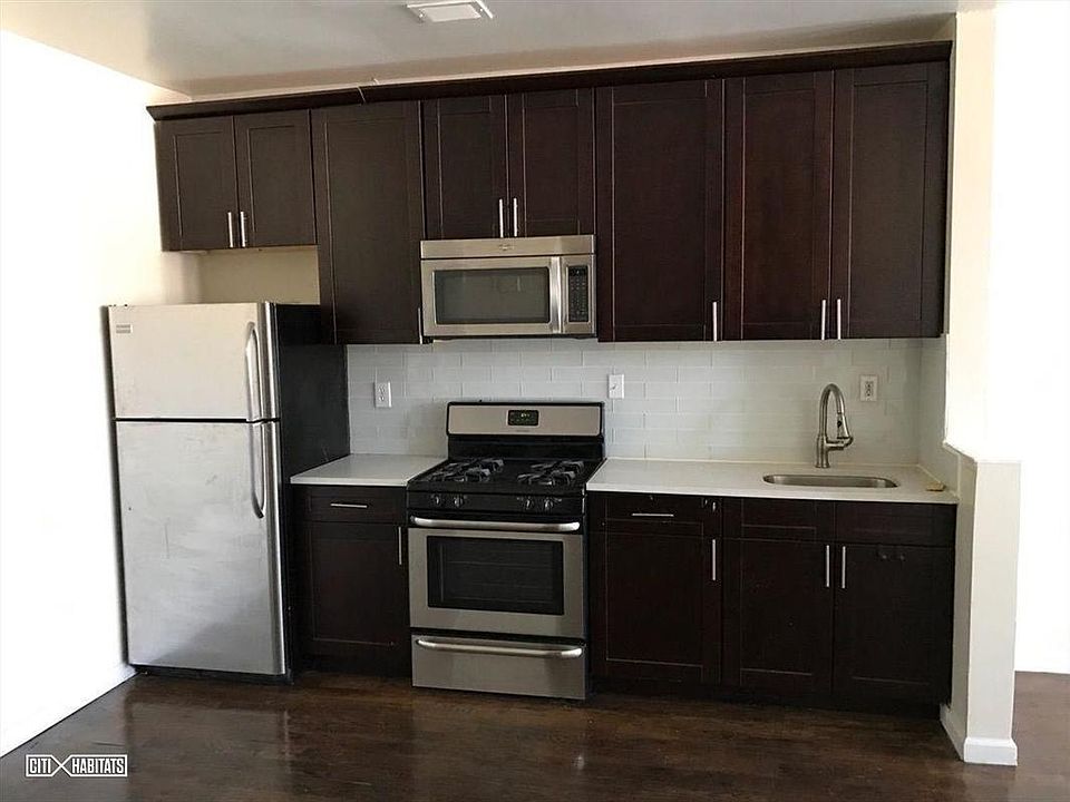 2nd image of 1572 Eastern Pkwy #3