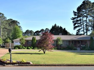 2012 Berry Ave, Florence, AL 35630