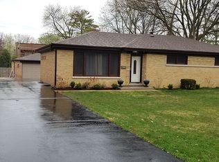 1409 Ridge Rd, Highland Park, IL 60035