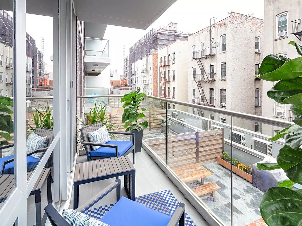 1st image of 1135 45th Ave #3F