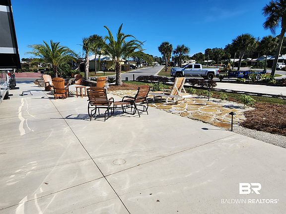 3rd image of 492 Portofino Loop