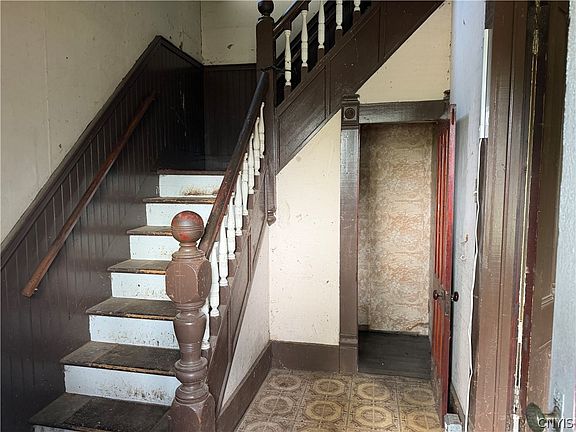 2nd image of 416 McCool Ave
