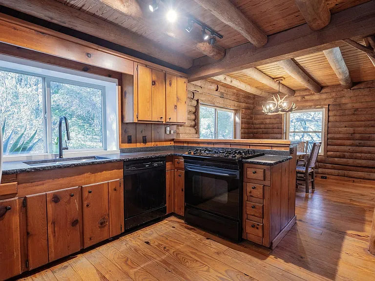 300 Misti Ln — Photo 4