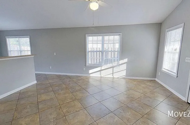 2034 Monroe St — Photo 18