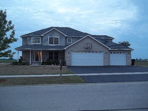1st image of 1043 W Louise Ln